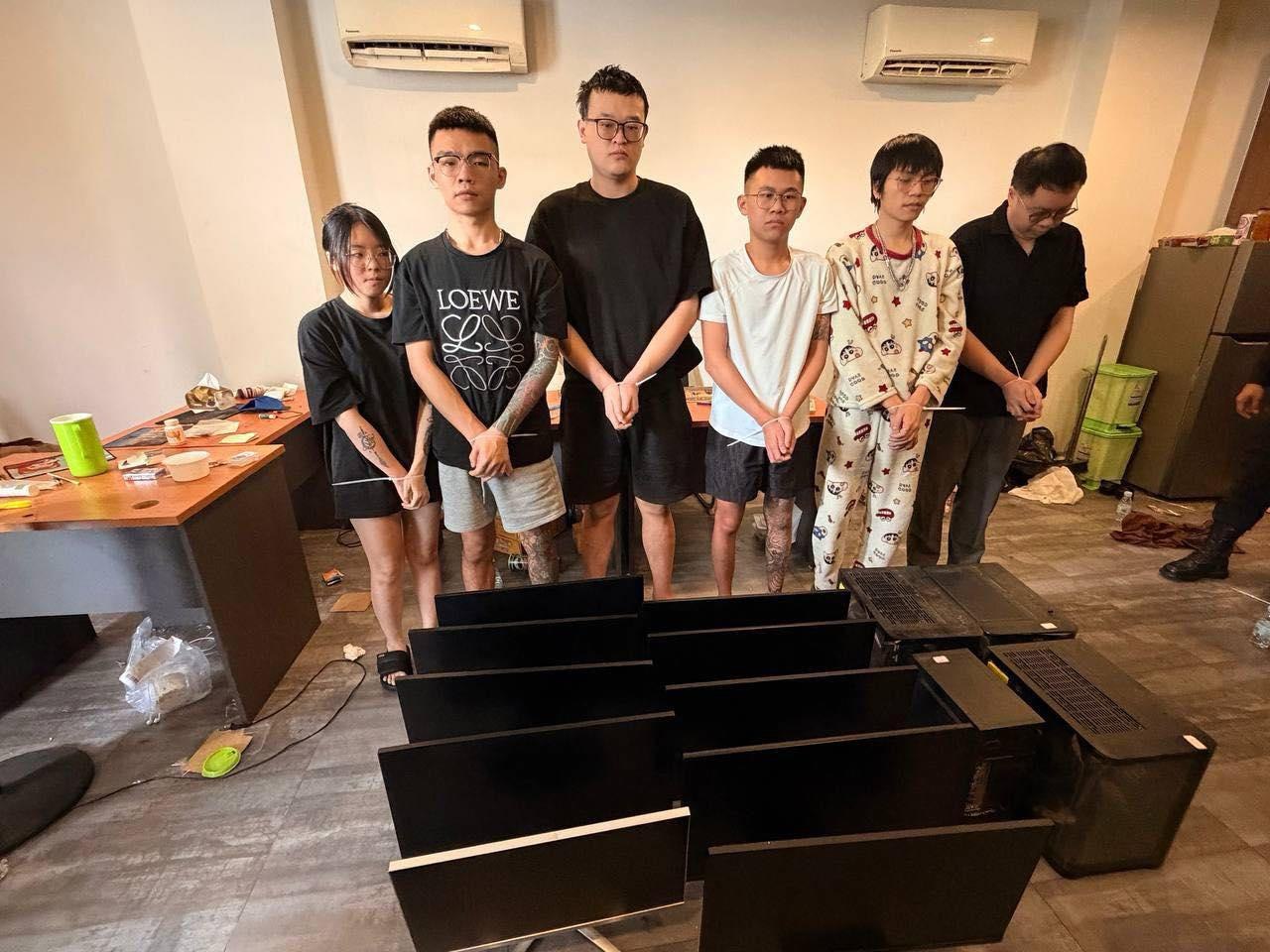 最新消息 金边奥林匹克场旁边，今天逮捕6名台湾人
